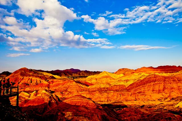 甘肃，嘉宾云集，观众热情洋溢